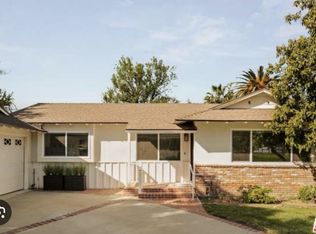 22495 Domingo Rd, Woodland Hills, CA 91364