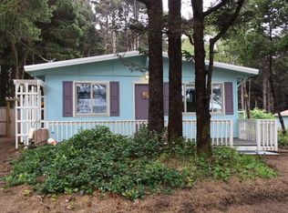 130 NW Trout St, Yachats, OR 97498