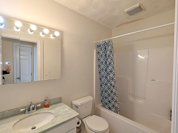 3rd image of 215-217 Harvard St