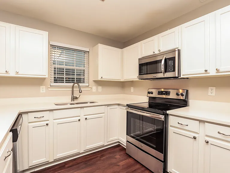 1514 Winter Ct — Photo 10