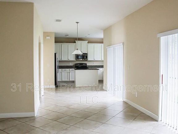 5th image of 1718 Thetford Cir