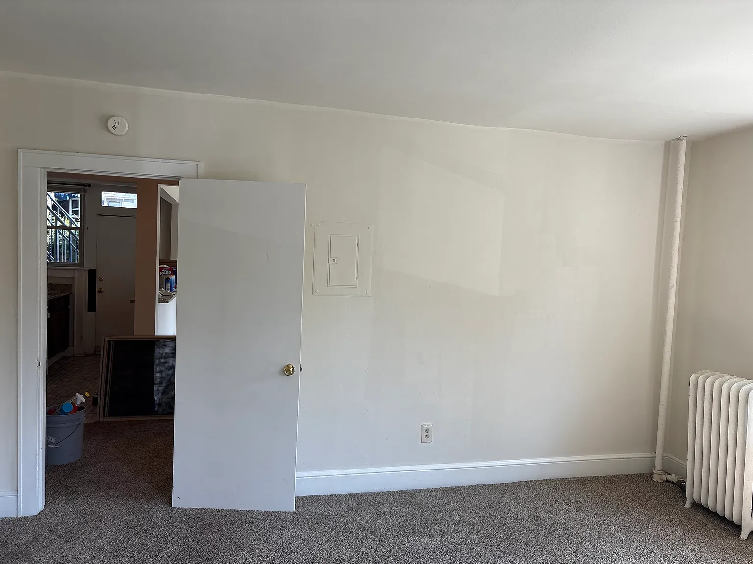 1 bed, 650 sqft, $1,000 — Photo 3