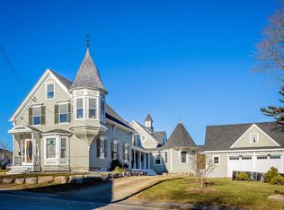 21 Pearl St, Camden, ME 04843