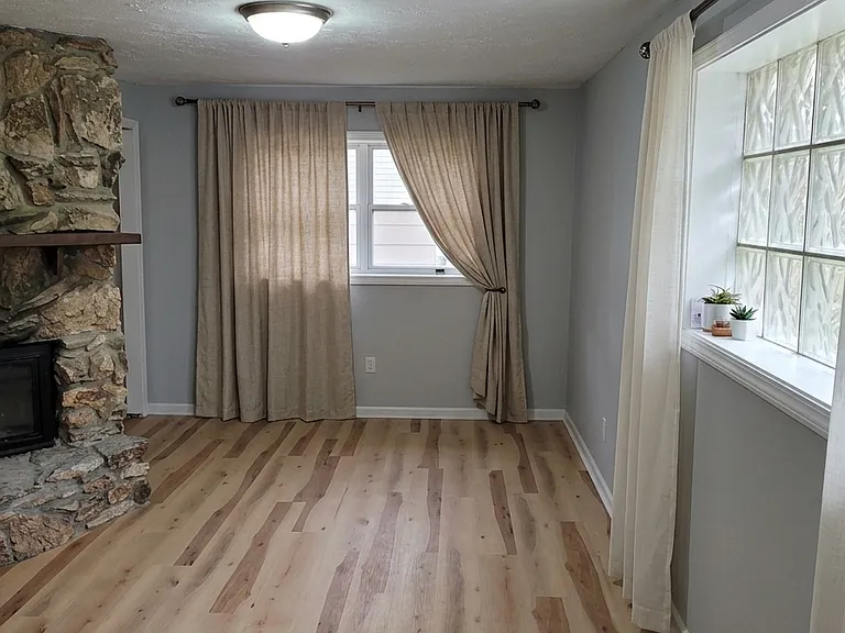 1N742 Forest Ave — Photo 4