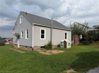 210 S 16th St, Coshocton, OH 43812