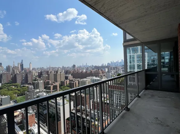 282 11th Avenue image 1 of 14