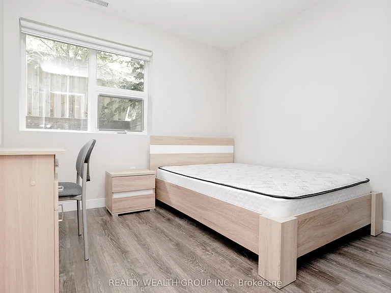 288 Albert St #113 — Photo 18
