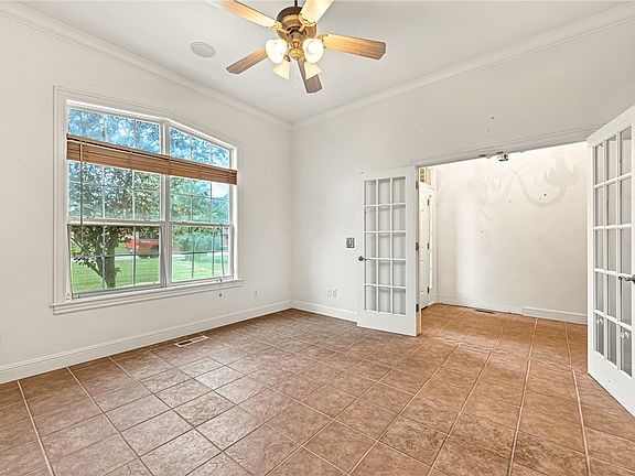 3rd image of 502 Old Forge Dr