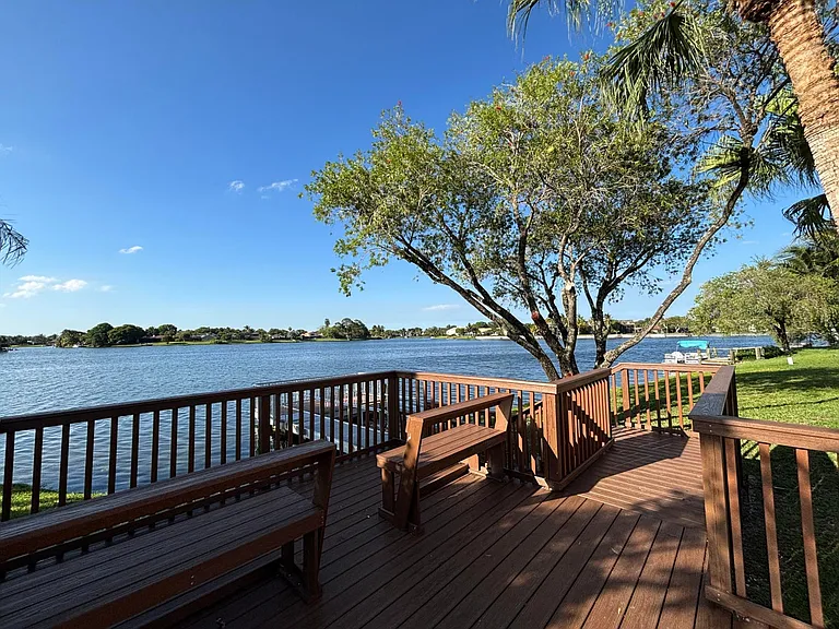 1760 Shoreside Cir — Photo 17
