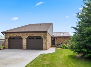 402 N Smith Rd, Urbana, IL 61802