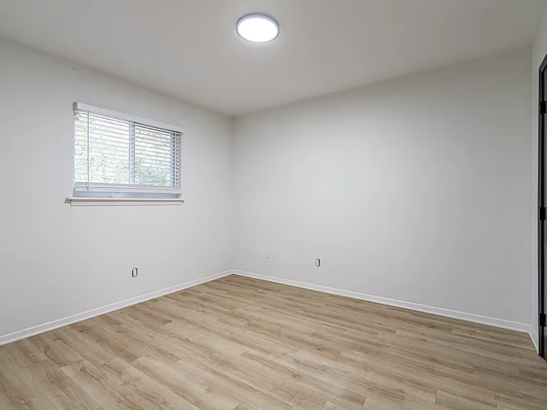 740 Mozley Dr SE #C8 — Photo 13