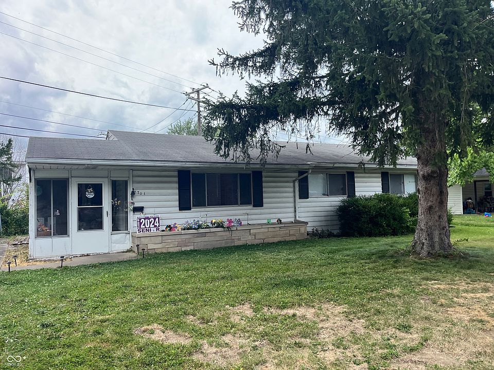 1st image of 2701 N Rosewood Ave