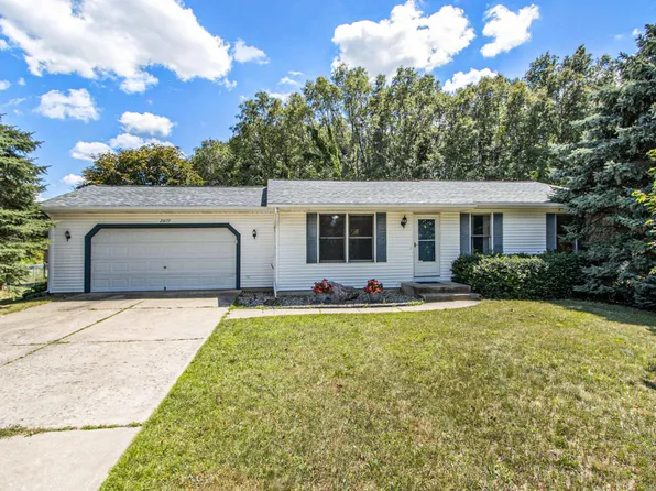 23177 Meadow Ln, Mattawan, MI 49071