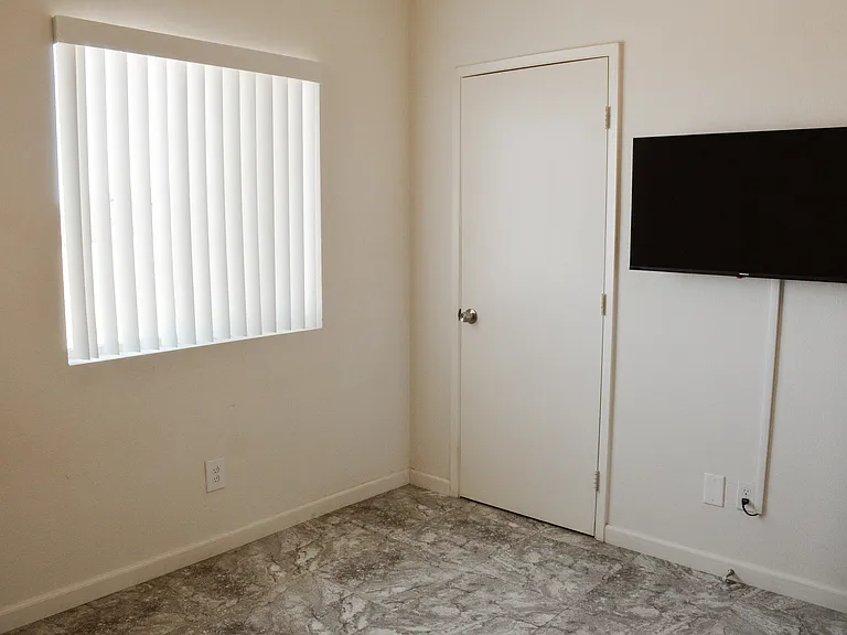 1381 Soledad Ave — Photo 22