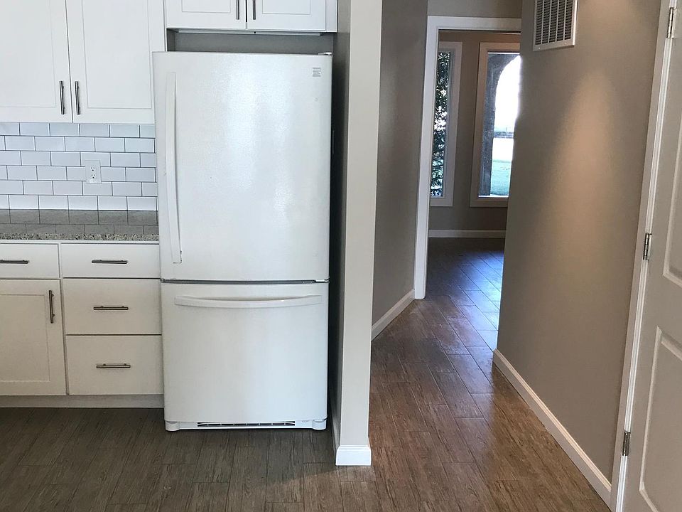 1st image of 435 Tennyson Dr #1