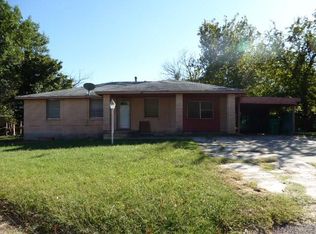 102 Jordan Dr, Nocona, TX 76255
