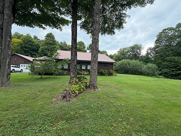 4th image of 381 Lake Rd