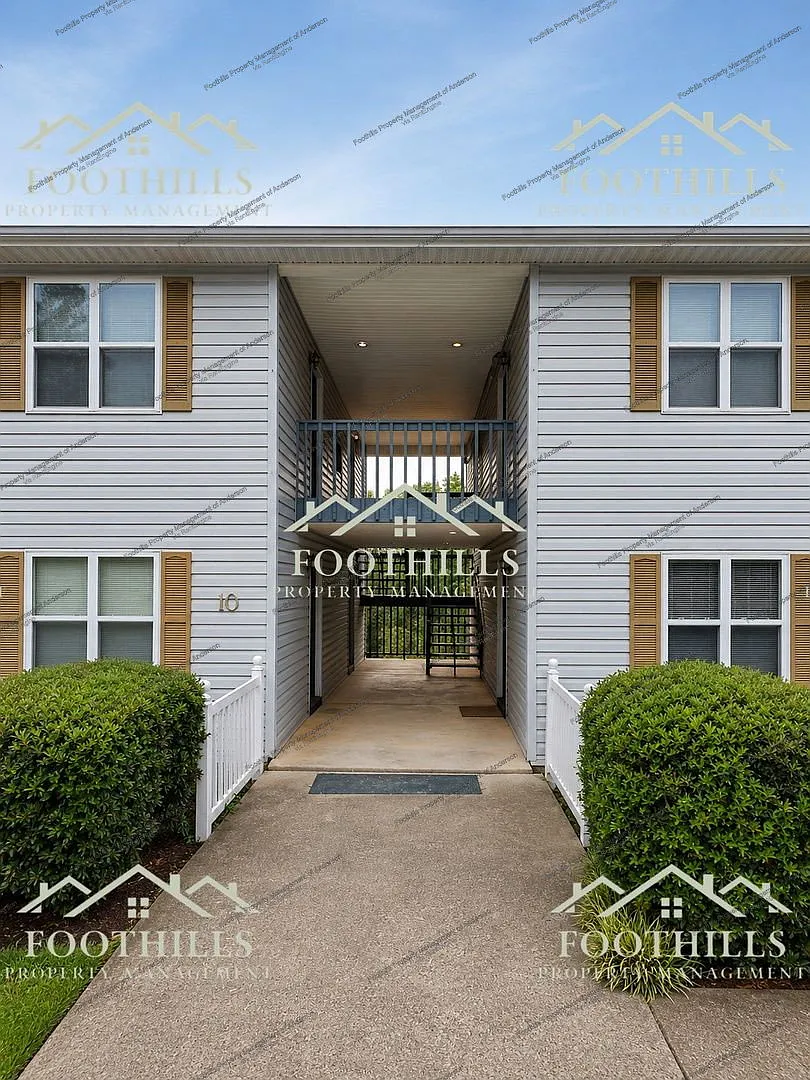 1 bed, 1.0 bath, 700 sqft, $750 — Photo 1