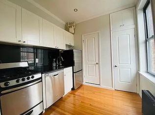 133 Avenue D APT 17, New York, NY 10009