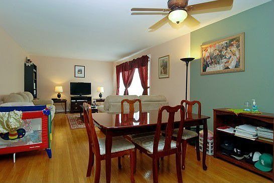 4th image of 6972 N Ashland Blvd APT 2R