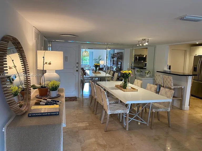 210 Sea View Dr — Photo 4