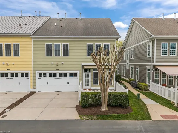 1032 Cranberry Dr, Chesapeake, VA 23320