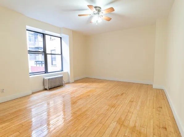 31 Ocean Parkway image 1 of 5