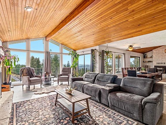 3rd image of 16740 E Foothills Rd