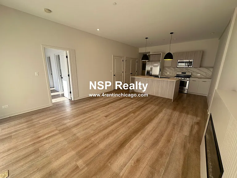 6340 W Belmont Ave #206 — Photo 3