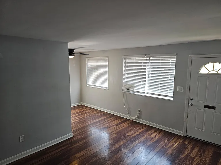 4746 S Capitol Ter SW — Photo 14