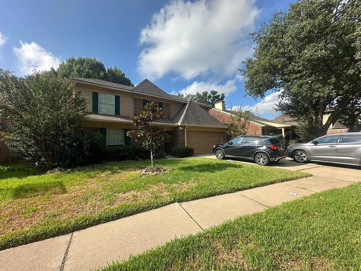 5 bed, 2.5 bath, 2502 sqft, $2,150 — Photo 1