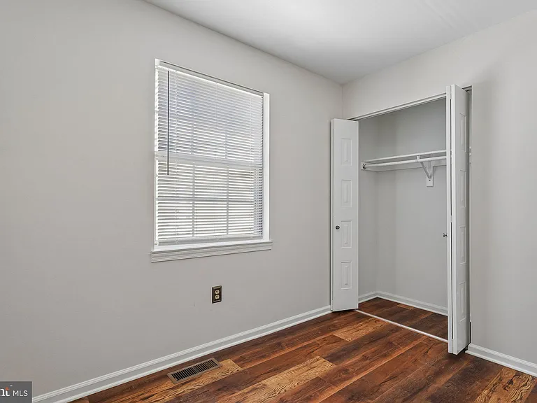 2313 Westport Ln — Photo 13