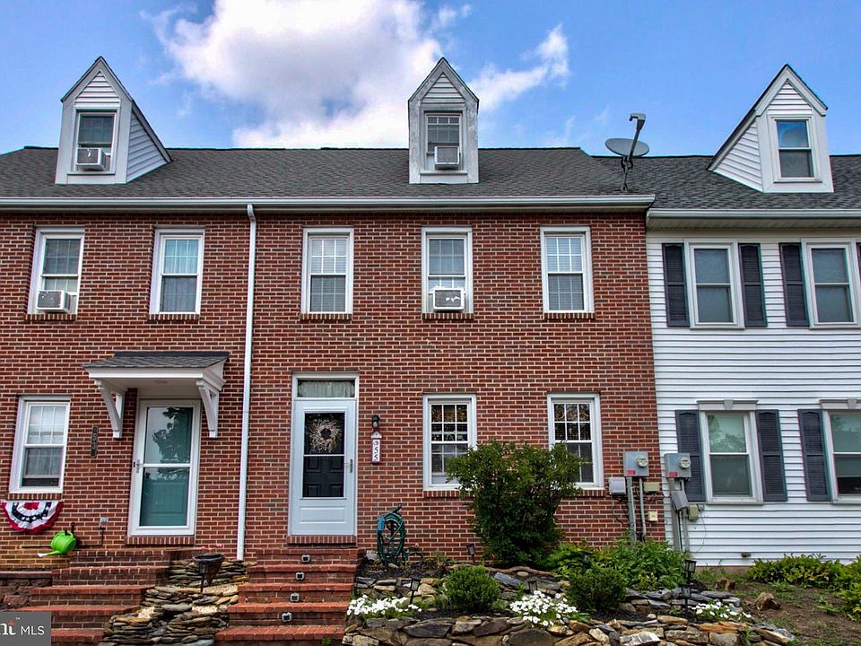 1st image of 55 Hilldale Dr