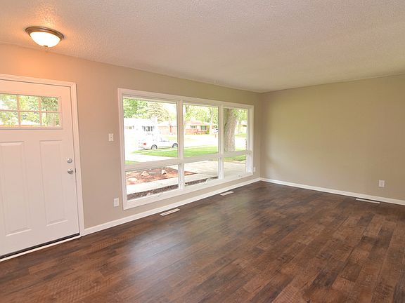 4th image of 1500 Airfield Ln