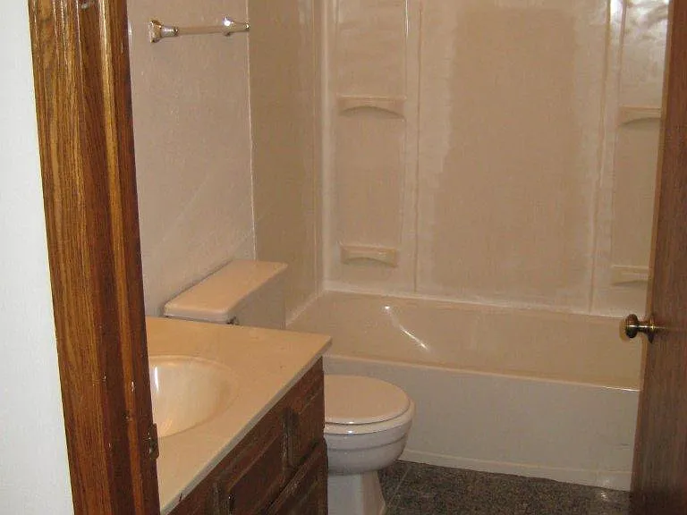 6763 Hammersley Rd — Photo 9