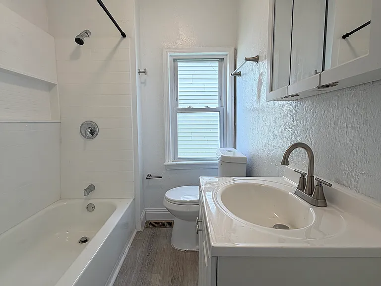 10225 Avon Ave — Photo 6