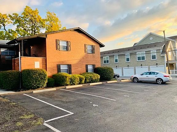 4th image of 1740 N Star Ave #8
