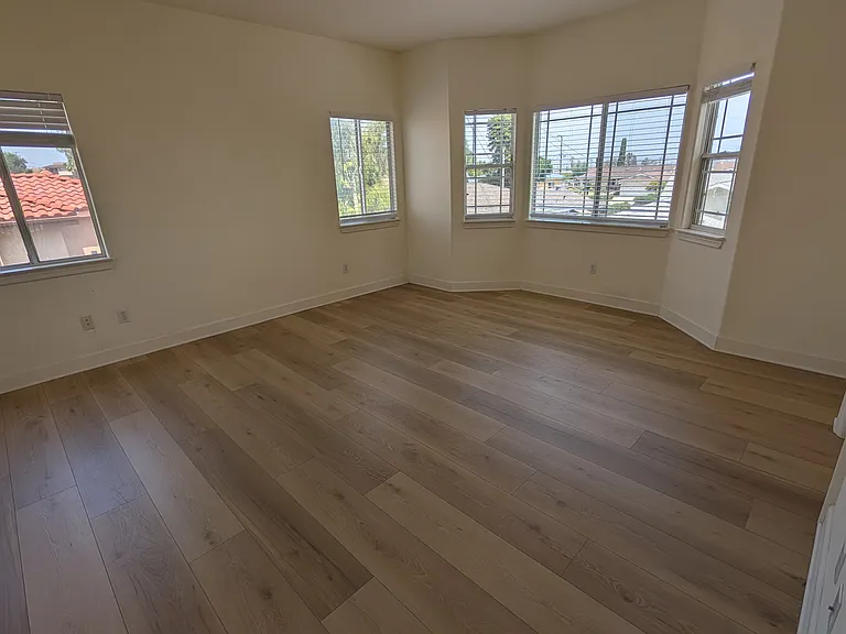 769 Russell Ave — Photo 13