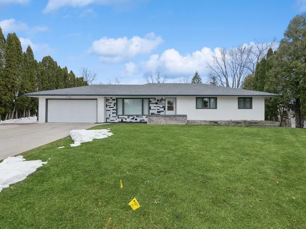 6440 Hampshire Pl N, Minneapolis, MN 55427