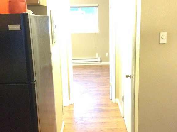 3rd image of 422 N I St APT 14