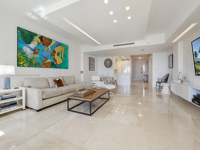 19223 Fisher Island Dr #19223 — Photo 8
