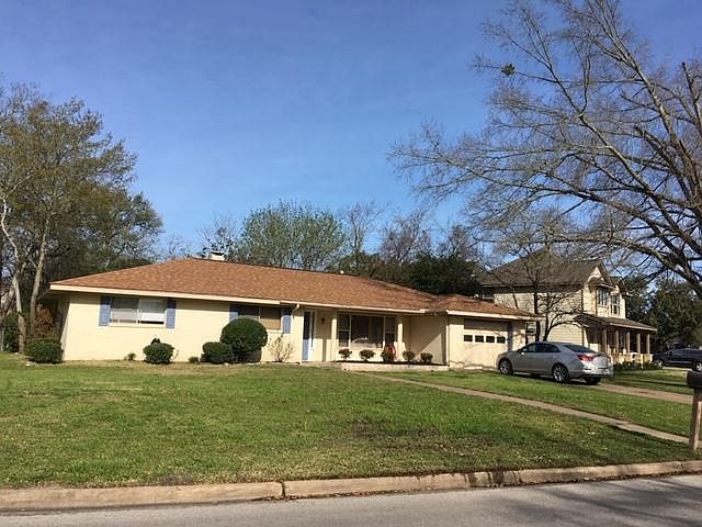 1st image of 213 Redmond Dr