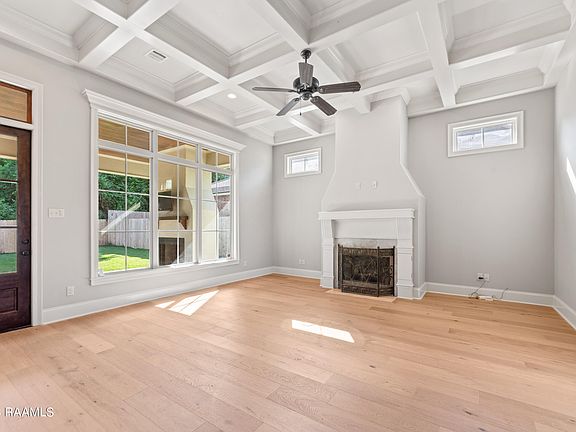 4th image of 108 Mount Hope Ave