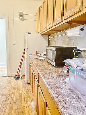 5th image of 28-15 42nd St #Bb1