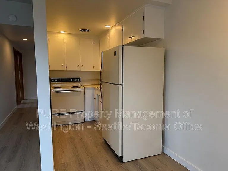 6609 SW Admiral Way — Photo 4