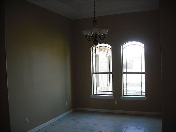 5th image of 2608 Ivy Ave