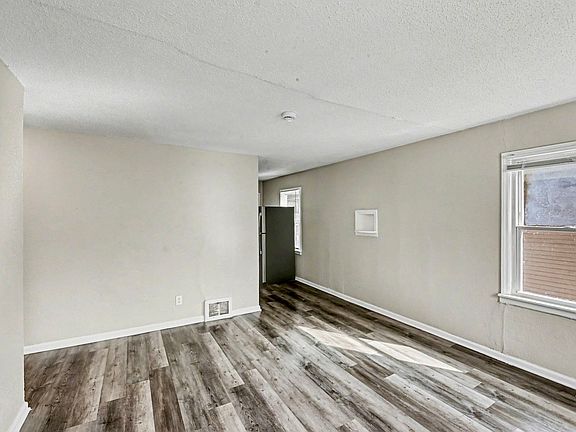 2nd image of 7010 Bellefontaine Ave