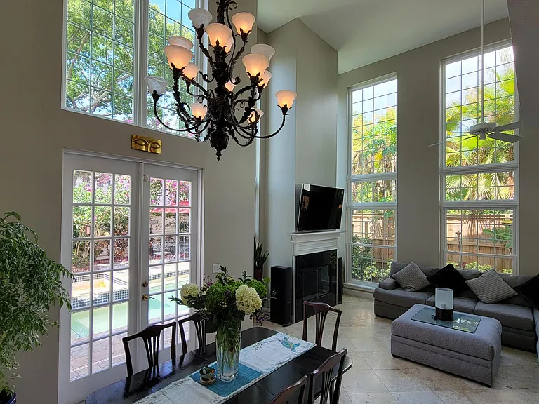 525 Melrose Ave — Photo 34