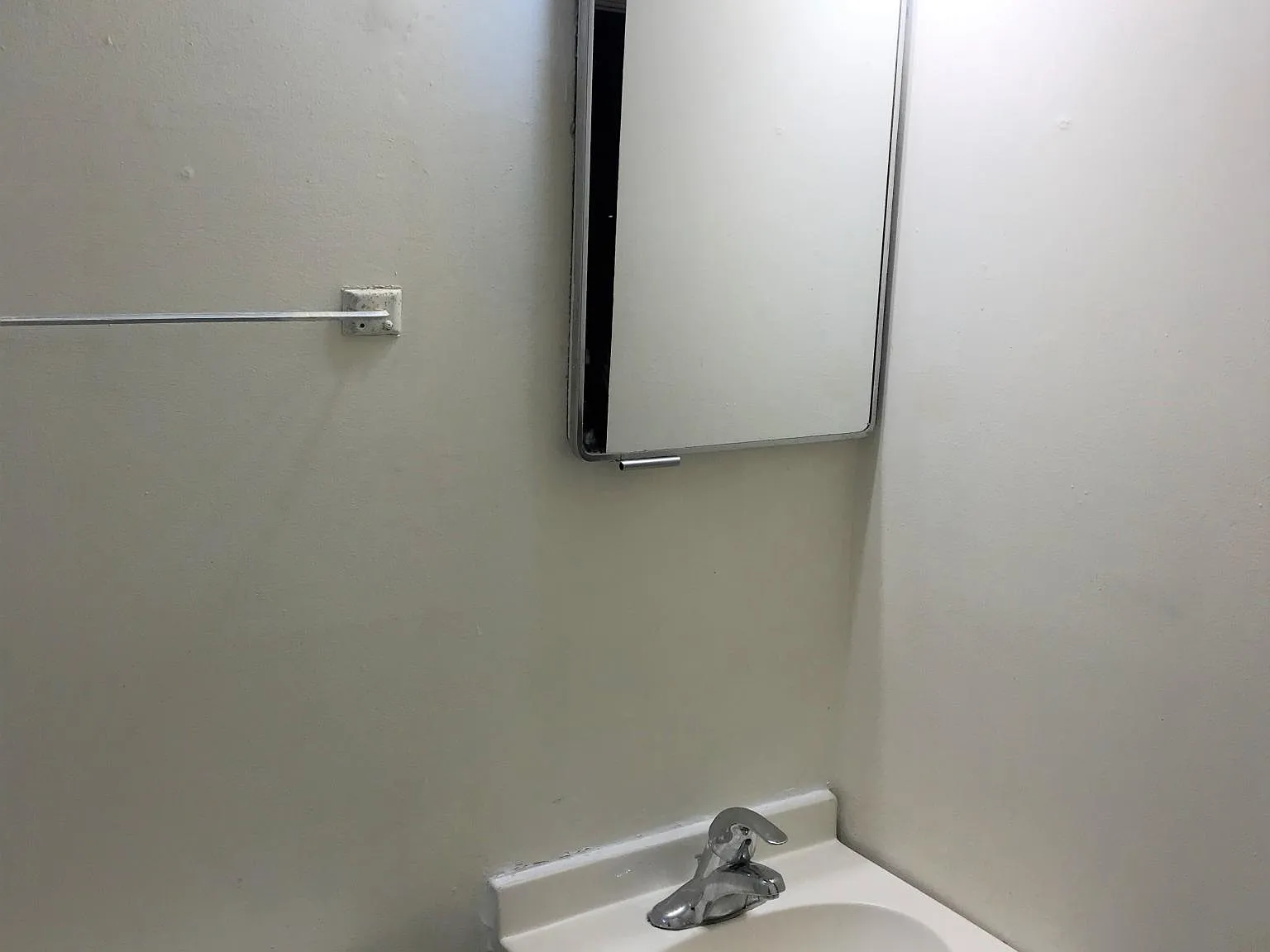 2 bed, 775 sqft, $1,695 — Photo 4