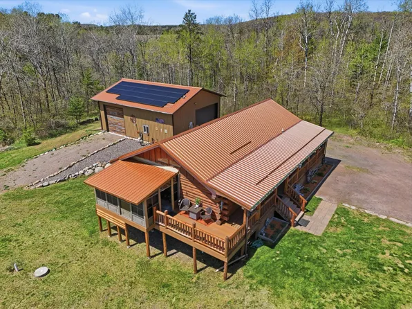 N6101 9th St, Spooner, WI 54801